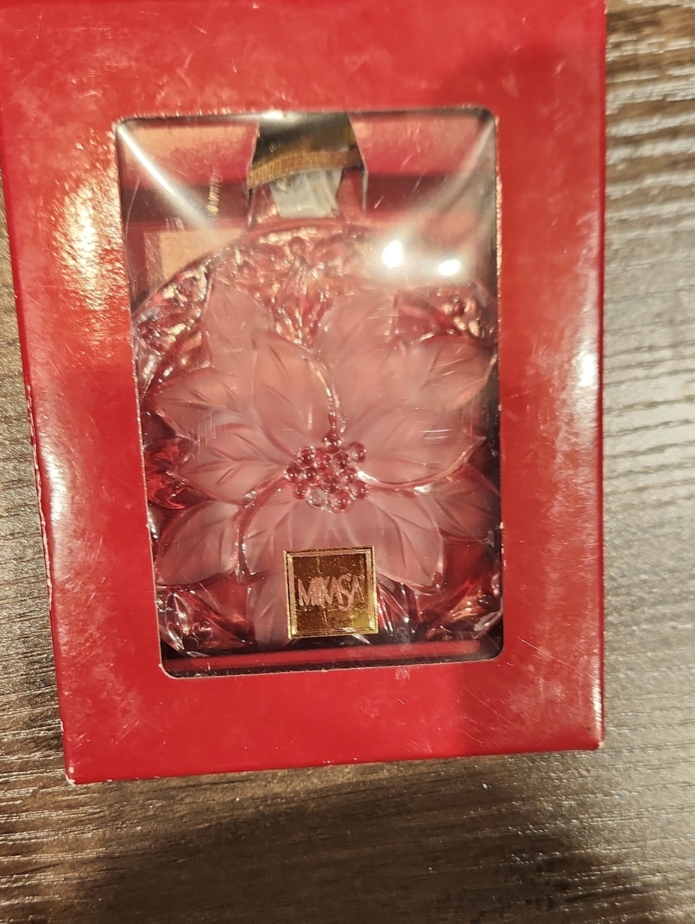 Like New Mikasa Festive Poinsettia Clear Glass Floral Holiday Ornament